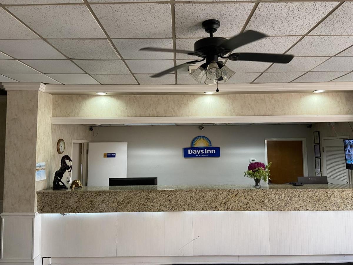 Days Inn By Wyndham Ozark Exterior foto